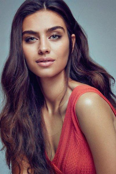 Amine Gülşe'ye iltifat yağmuru 