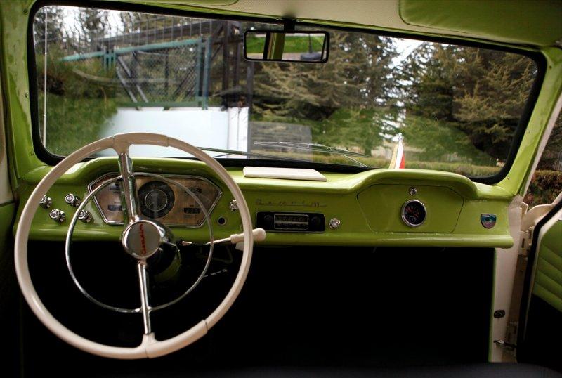 İlk yerli otomobil Devrim bakımdan geçti