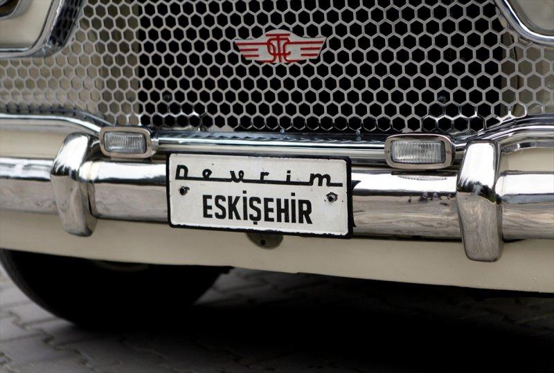 İlk yerli otomobil Devrim bakımdan geçti