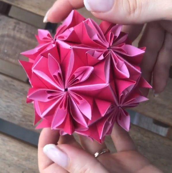 Kusudama sanatıyla yapılmış eserler
