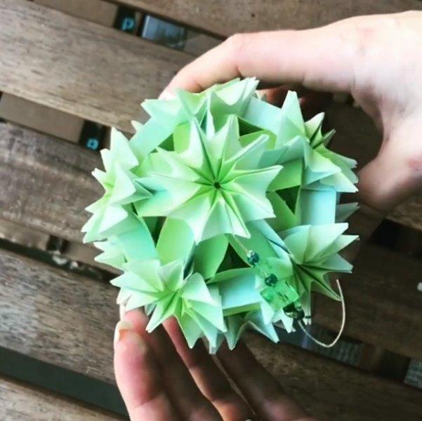 Kusudama sanatıyla yapılmış eserler