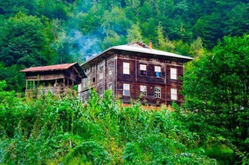 Geleneksel Karadeniz evleri