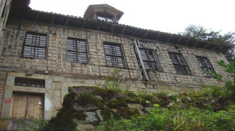 Geleneksel Karadeniz evleri