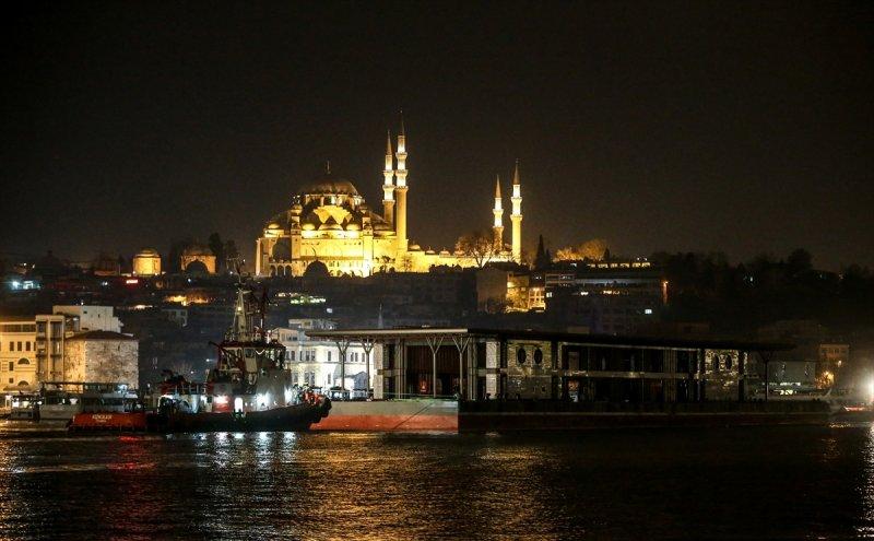 Karaköy'ün yeni iskelesi Haliç'te