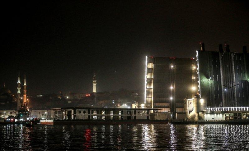 Karaköy'ün yeni iskelesi Haliç'te