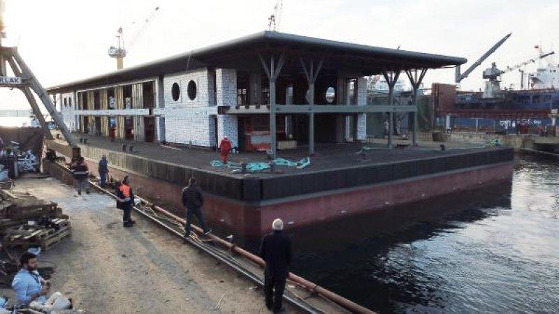 Karaköy'ün yeni iskelesi Haliç'te