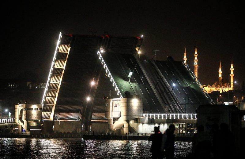 Karaköy'ün yeni iskelesi Haliç'te