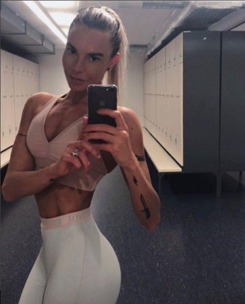 Sosyal medyanın yeni  fenomeni İsveçli model Ia Ostergren