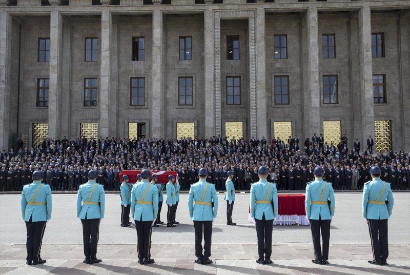 Hasan Celal Güzel için TBMM'de cenaze töreni