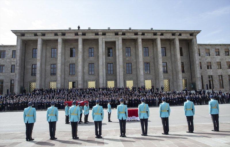 Hasan Celal Güzel için TBMM'de cenaze töreni