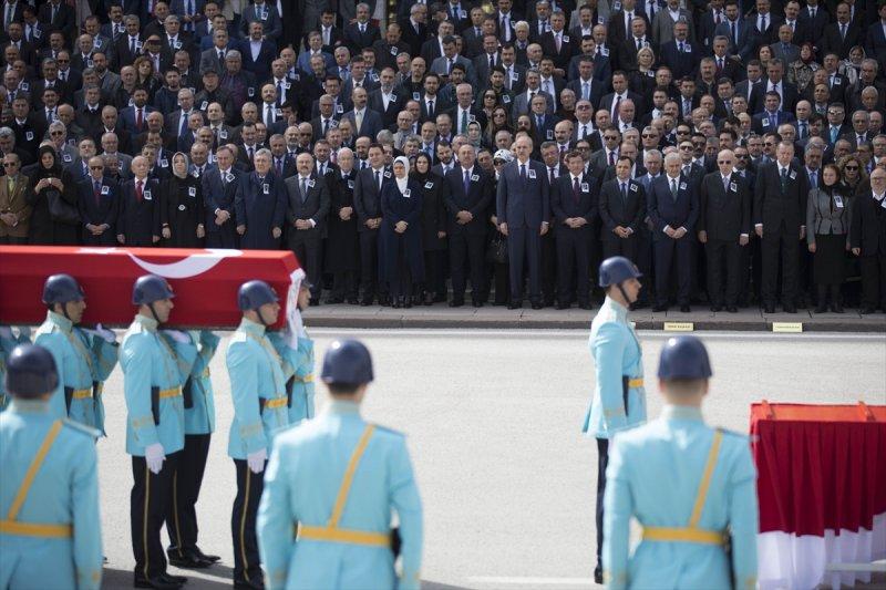 Hasan Celal Güzel için TBMM'de cenaze töreni