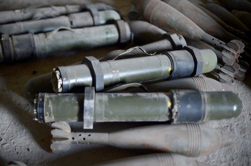 ÖSO Afrin'de YPG/PKK cephanesi buldu