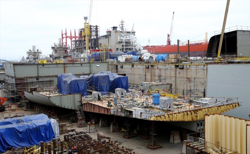 İlk milli uçak gemisi TCG Anadolu görüntülendi
