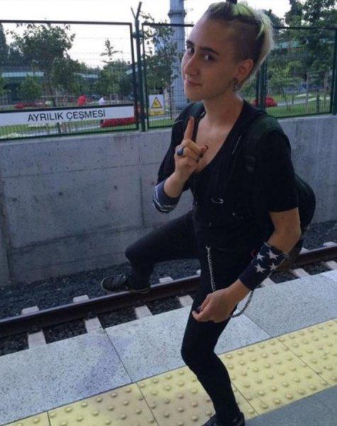 Oyuncu Peker Açıkalın'ın kızı Narin Şeker büyüdü