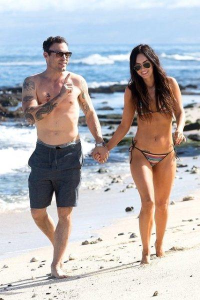 Güzel oyuncu Megan Fox Hawaii'de