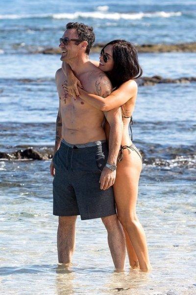 Güzel oyuncu Megan Fox Hawaii'de