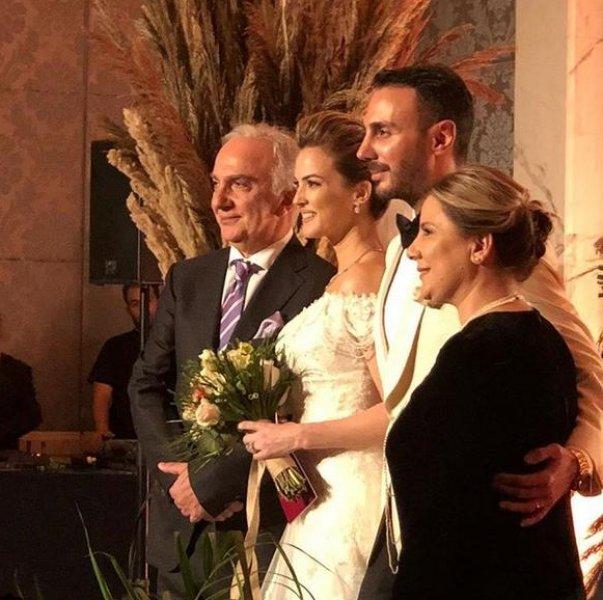 Güzel sunucu Simge Fıstıkoğlu evlendi 