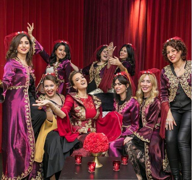 Güzel sunucu Simge Fıstıkoğlu evlendi 