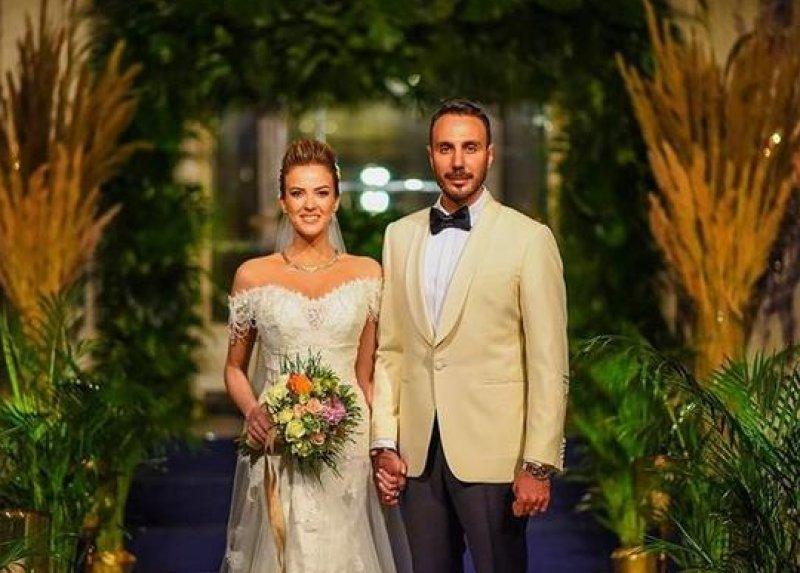 Güzel sunucu Simge Fıstıkoğlu evlendi 