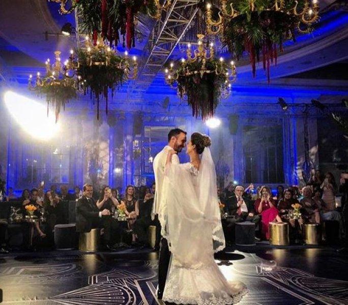 Güzel sunucu Simge Fıstıkoğlu evlendi 