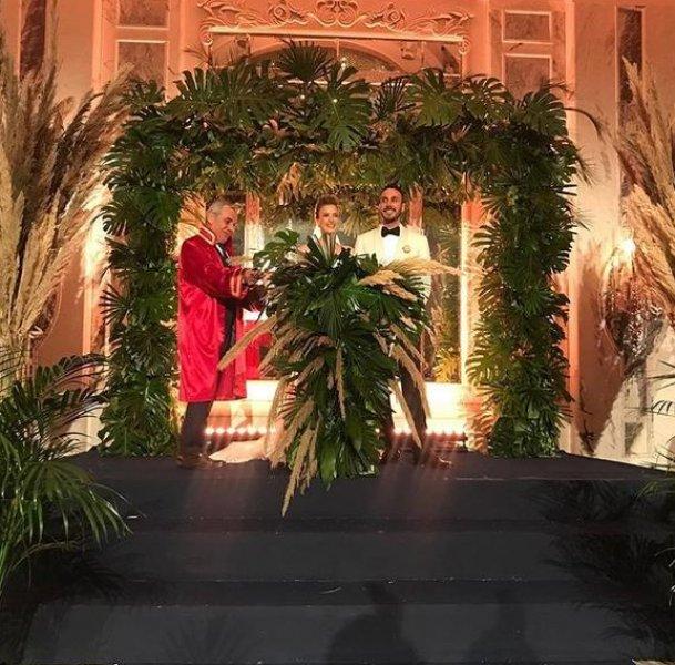 Güzel sunucu Simge Fıstıkoğlu evlendi 