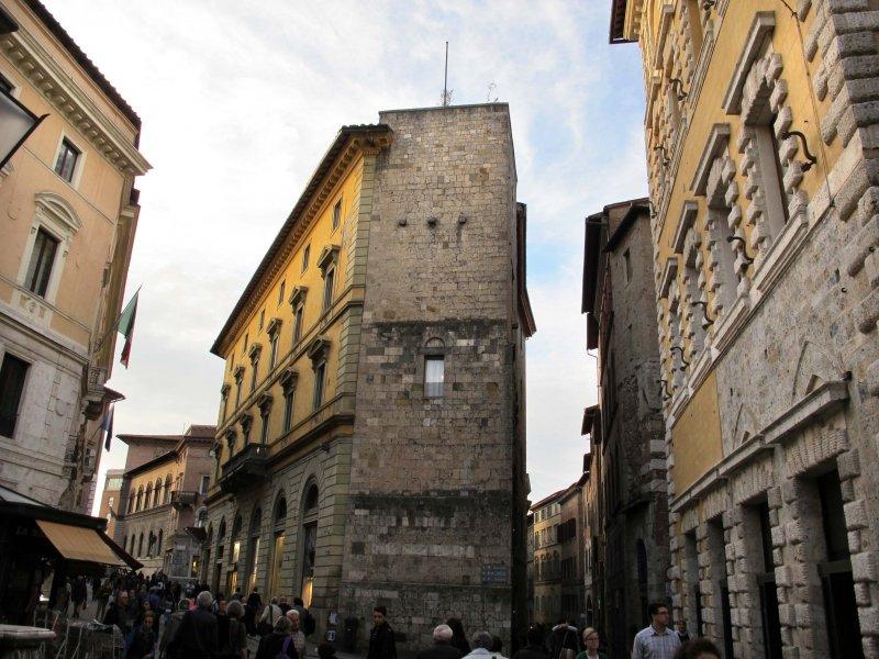 Orta Çağ mimarisini yaşatan şehir: Siena