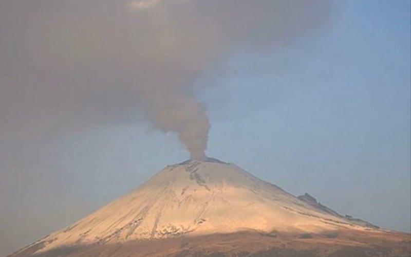 Meksika'da bulunan Popocatepetl Yanardağı patladı