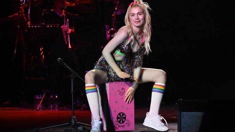 Aleyna Tilki sevgilisiyle gecelerde 