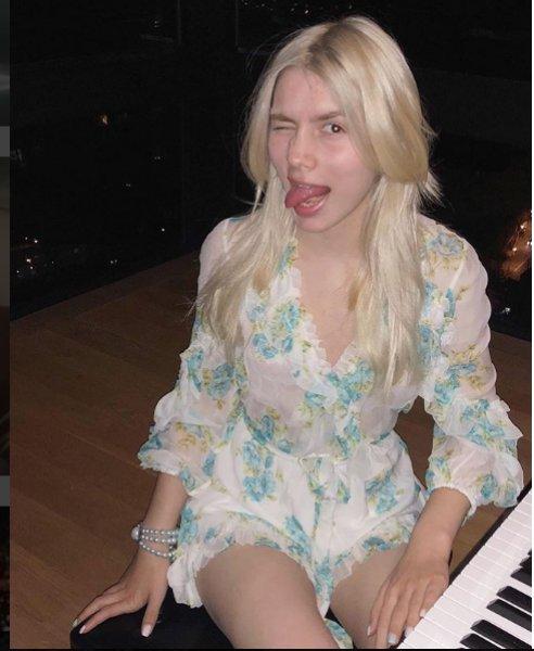 Aleyna Tilki sevgilisiyle gecelerde 