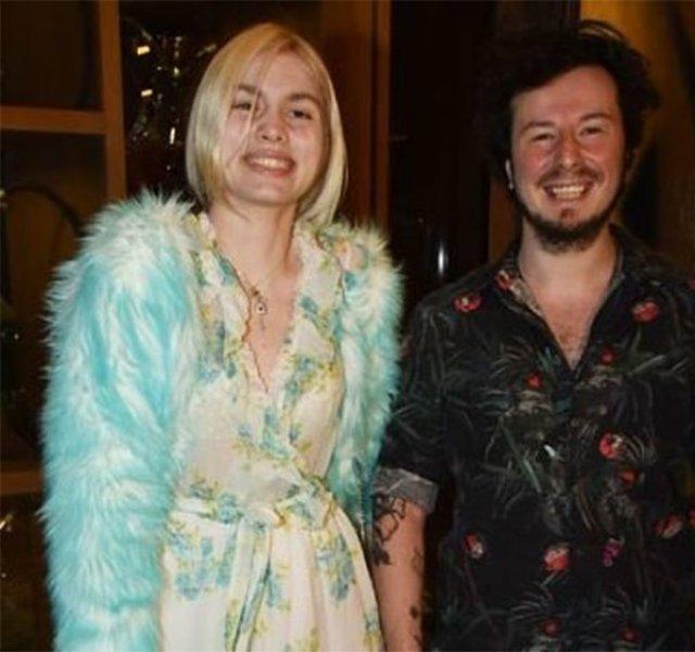 Aleyna Tilki sevgilisiyle gecelerde 