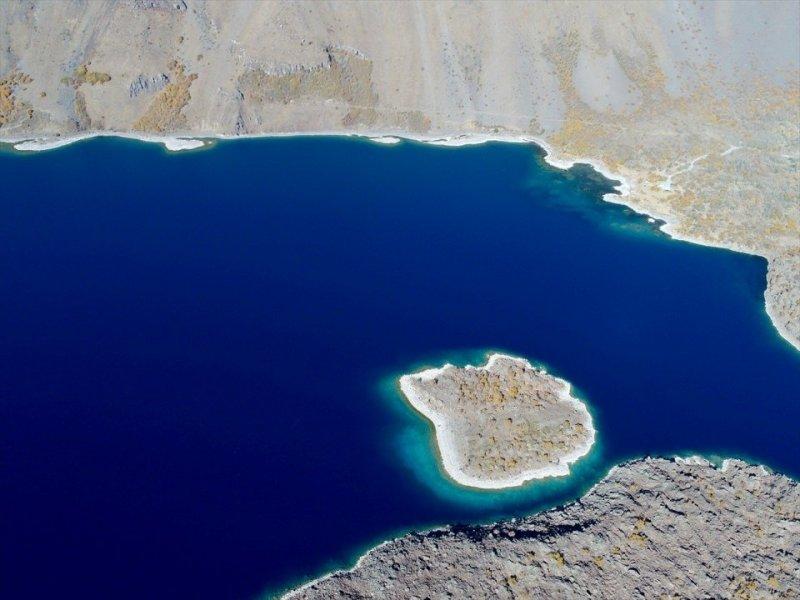 Türkiye'nin en büyük krater gölü: Nemrut