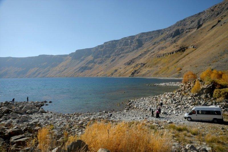 Türkiye'nin en büyük krater gölü: Nemrut