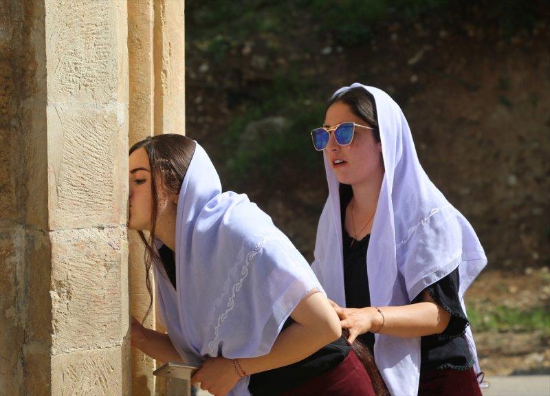 Ezidiler 'Kırmızı Çarşamba Bayramı'nı kutladı