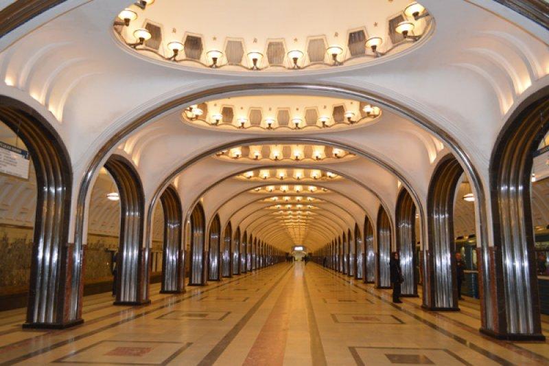 Mimarisiyle dikkat çeken Moskova metro durakları