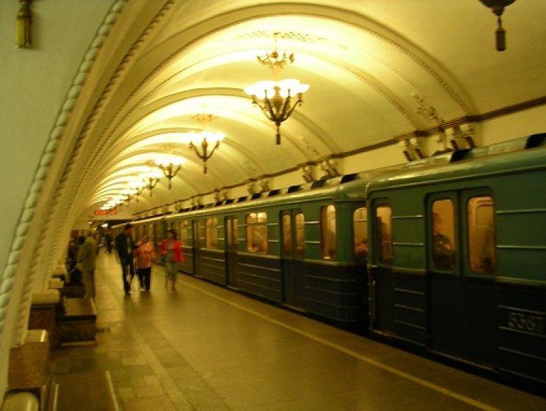 Mimarisiyle dikkat çeken Moskova metro durakları