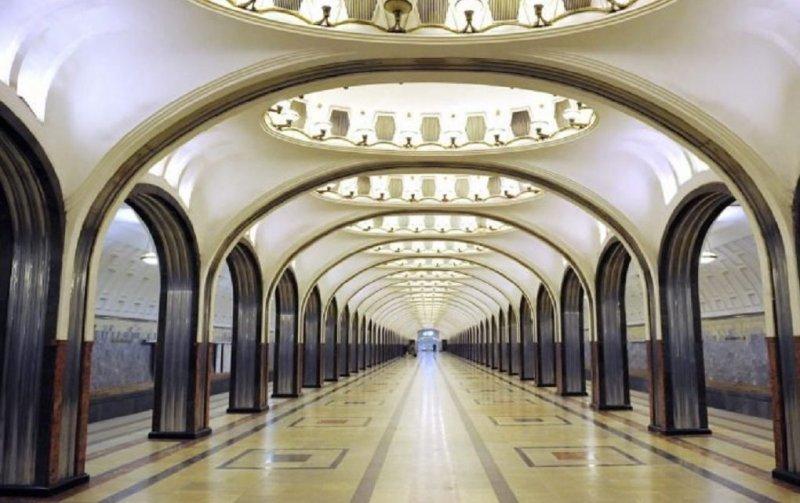 Mimarisiyle dikkat çeken Moskova metro durakları