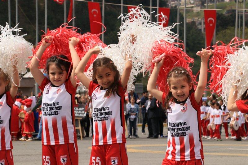 23 Nisan yurt genelinde kutlanıyor