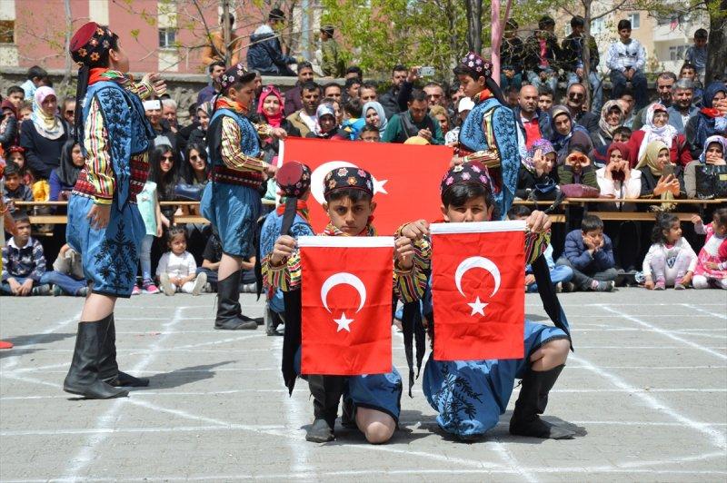 23 Nisan yurt genelinde kutlanıyor