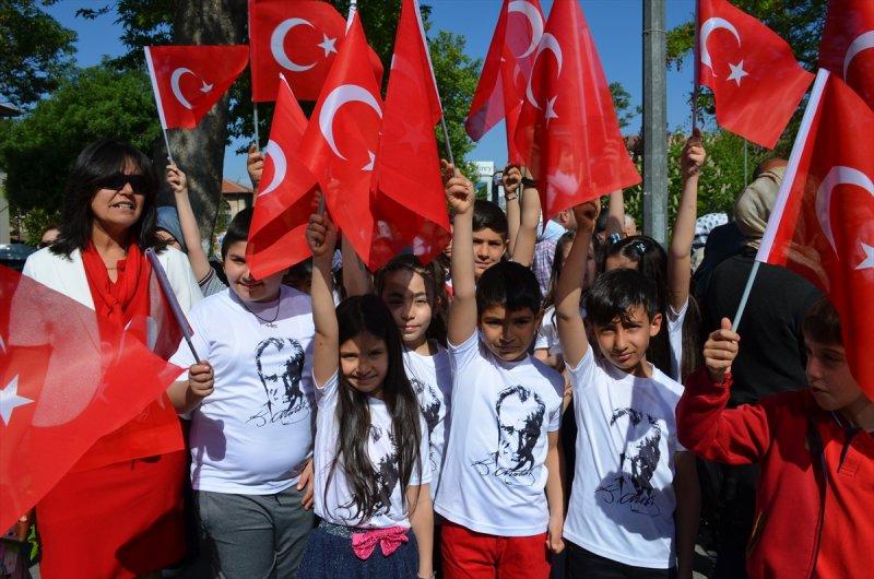 23 Nisan yurt genelinde kutlanıyor