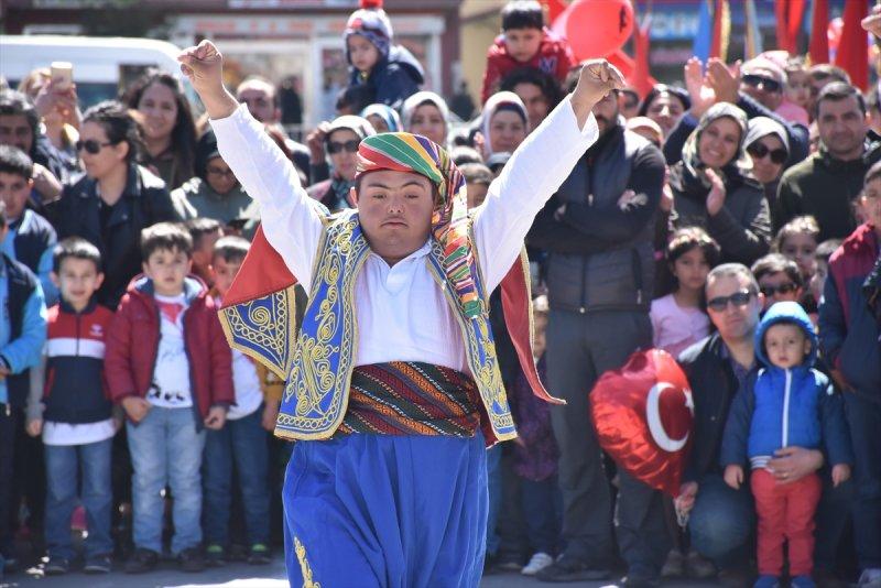 23 Nisan yurt genelinde kutlanıyor