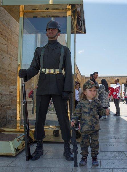 23 Nisan yurt genelinde kutlanıyor