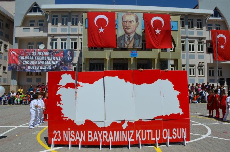 23 Nisan yurt genelinde kutlanıyor