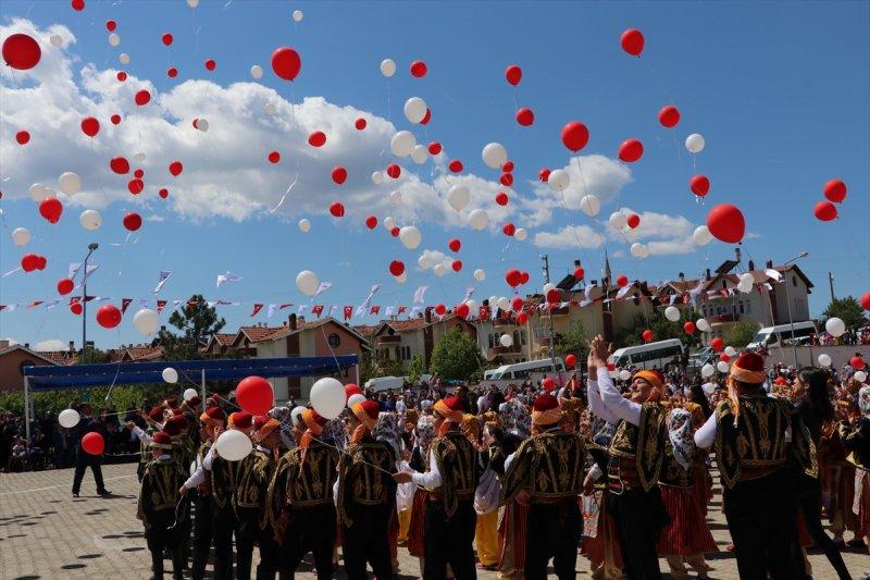 23 Nisan yurt genelinde kutlanıyor