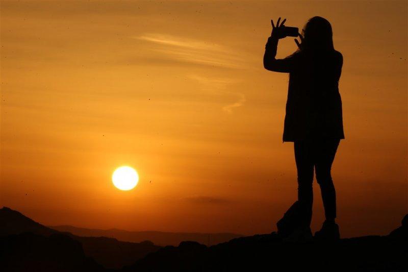 Kapadokya'da doğanın gösterisi: Gün batımı