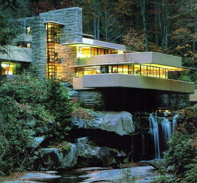 Doğa ile İç içe bir mimari harikası şelale evi 