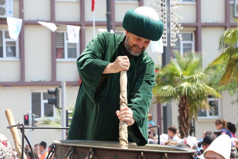 6 ton mesir macunu halka saçıldı - Resim 22