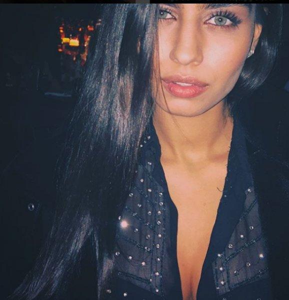 Mesut Özil'den sevgilisine romantik sürpriz 