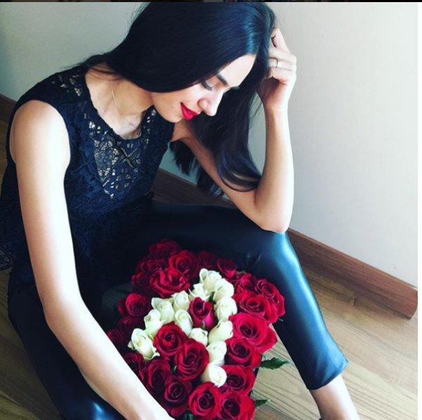 Mesut Özil'den sevgilisine romantik sürpriz 