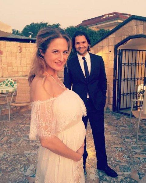 Kenan Ece ve Canan Ergüder'in bebekleri dünyaya geldi