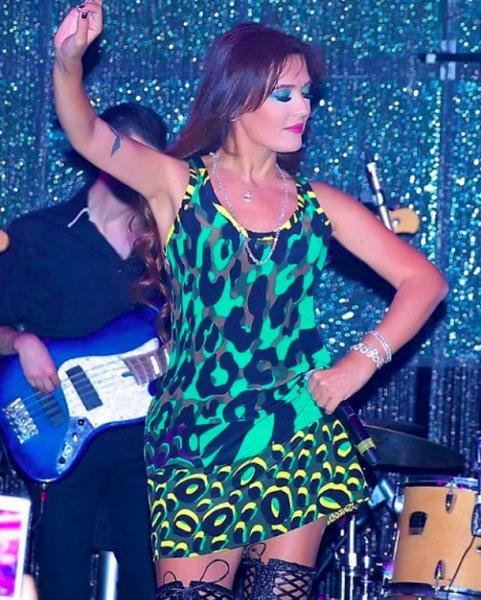 Demet Akalın'dan rüküş kombinler 